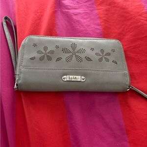 Nicole miller  gray floral laser-cut wristlet clutch